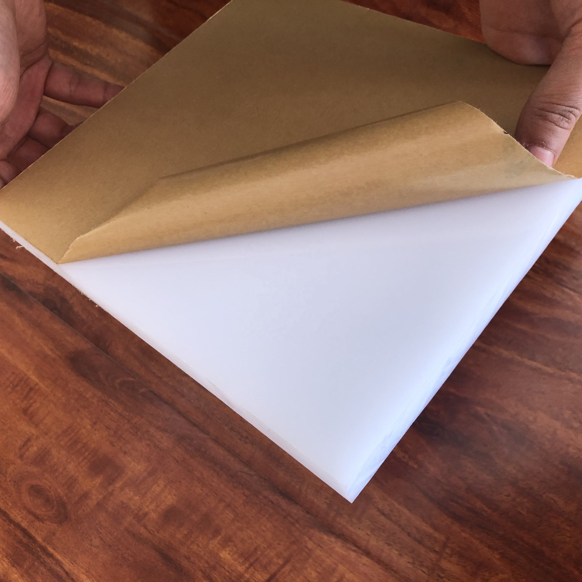 4250 сүүн цагаан 0.5см акриль